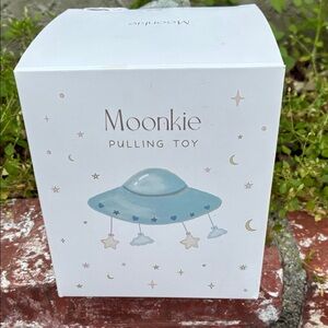 Moonkie 18M+ Pulling Toy Open Box